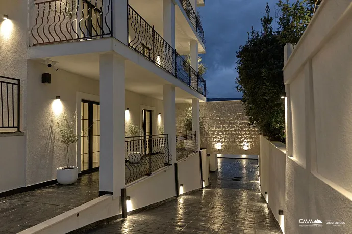 Charming Villa with boutique apartments in Tivat